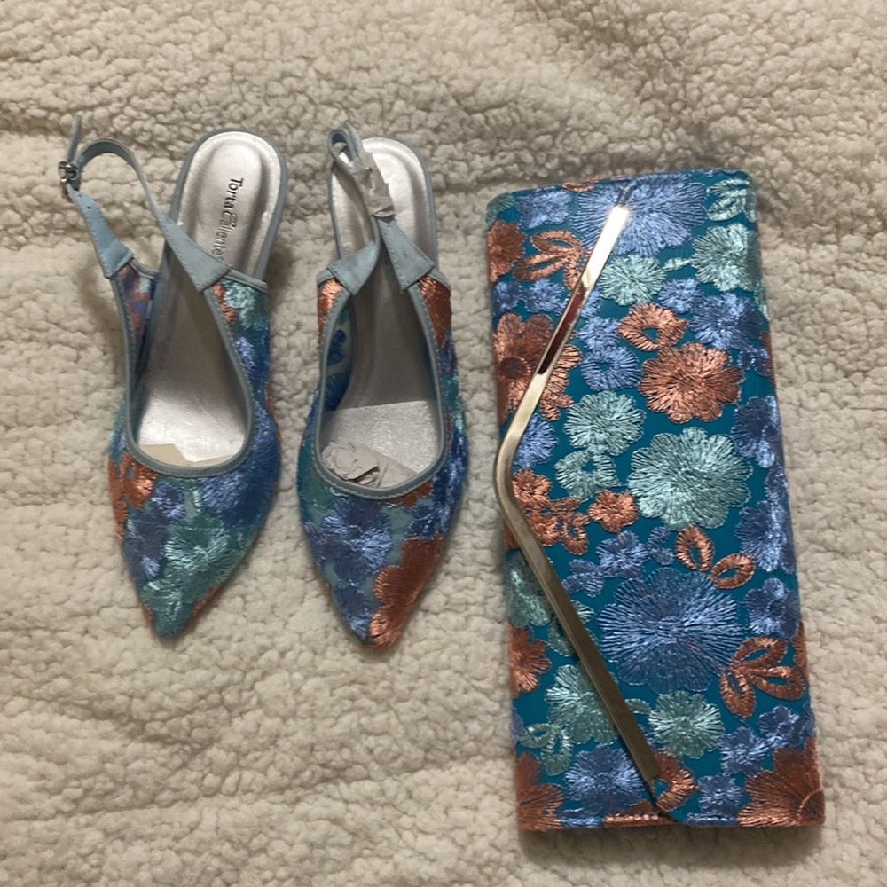 Torta Caliente shoe & Clutch - Picture 2 of 9